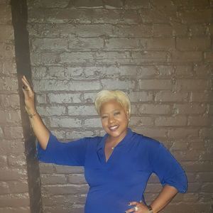 Meet your Posher, Vee